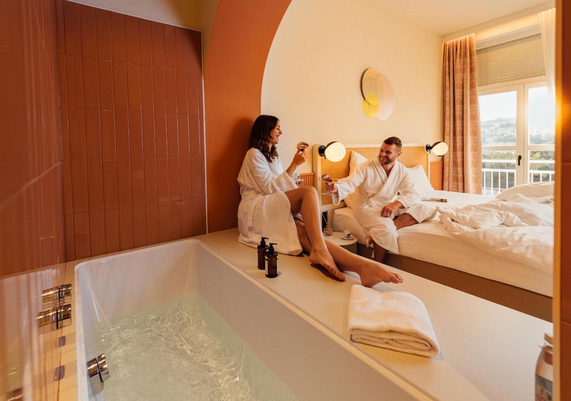 Hotel Grand Koper Luaran gambar