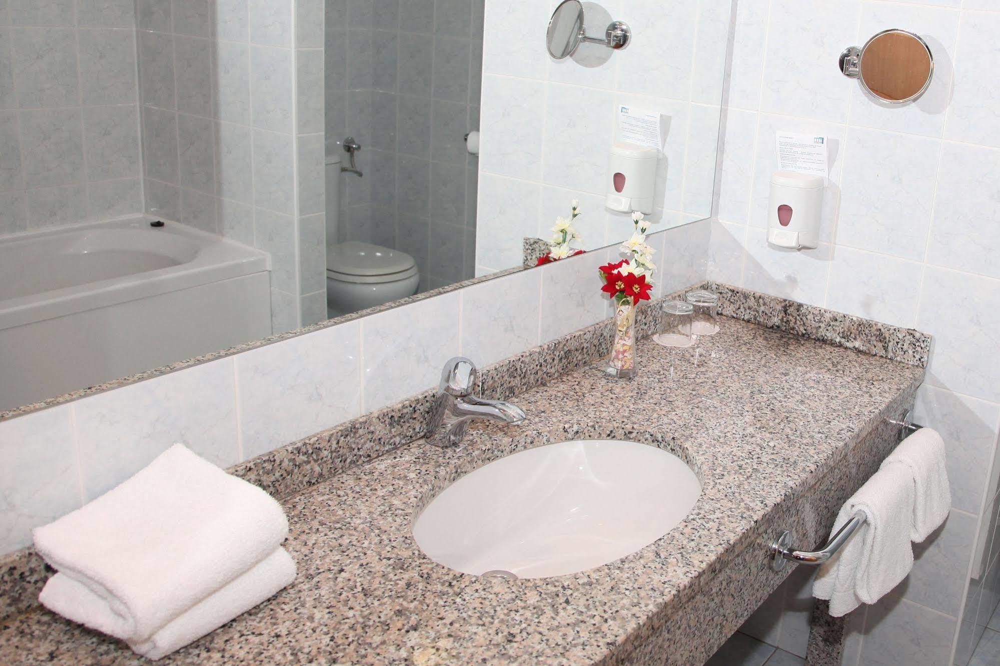 Hotel Grand Koper Luaran gambar