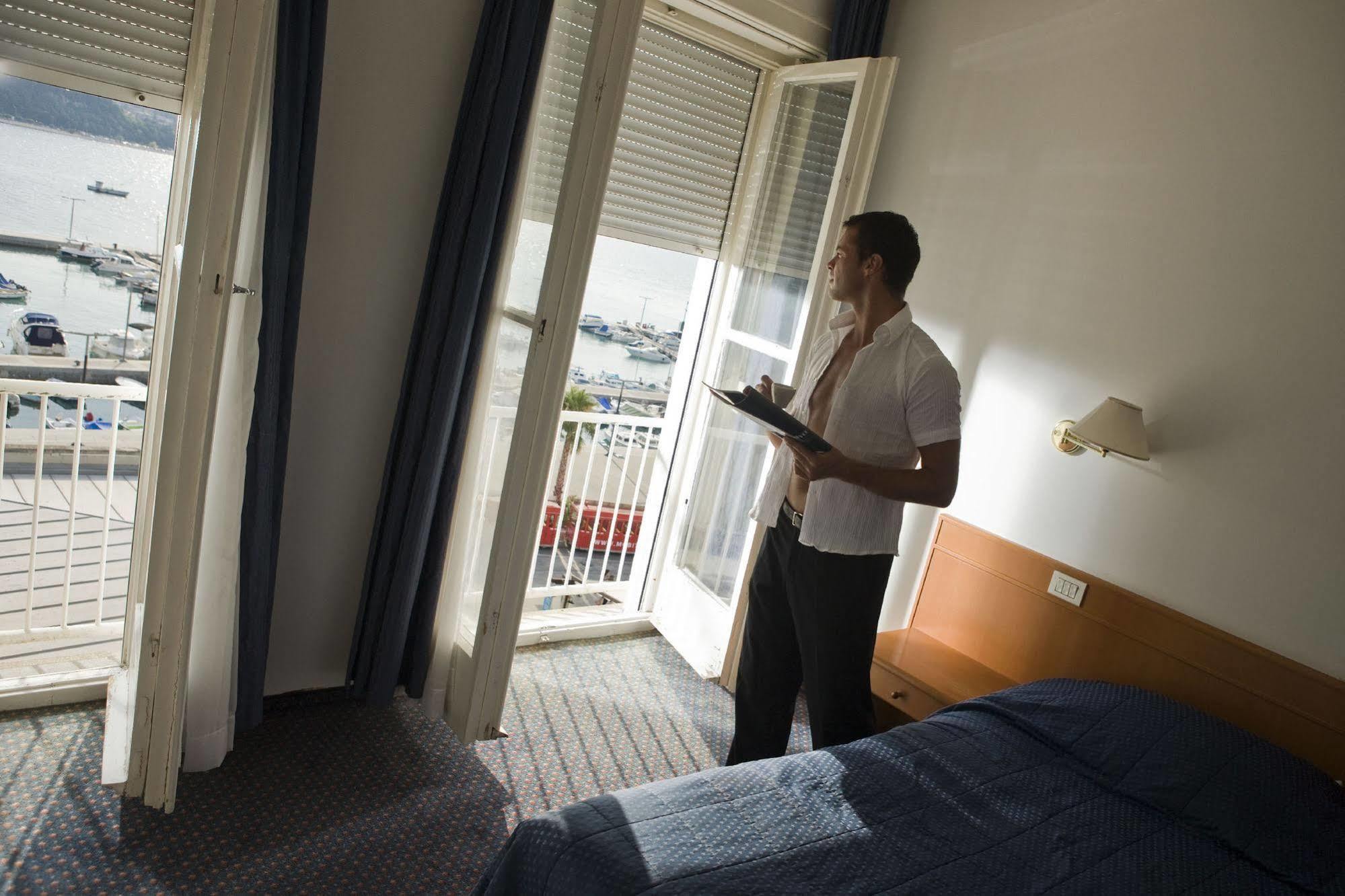 Hotel Grand Koper Luaran gambar